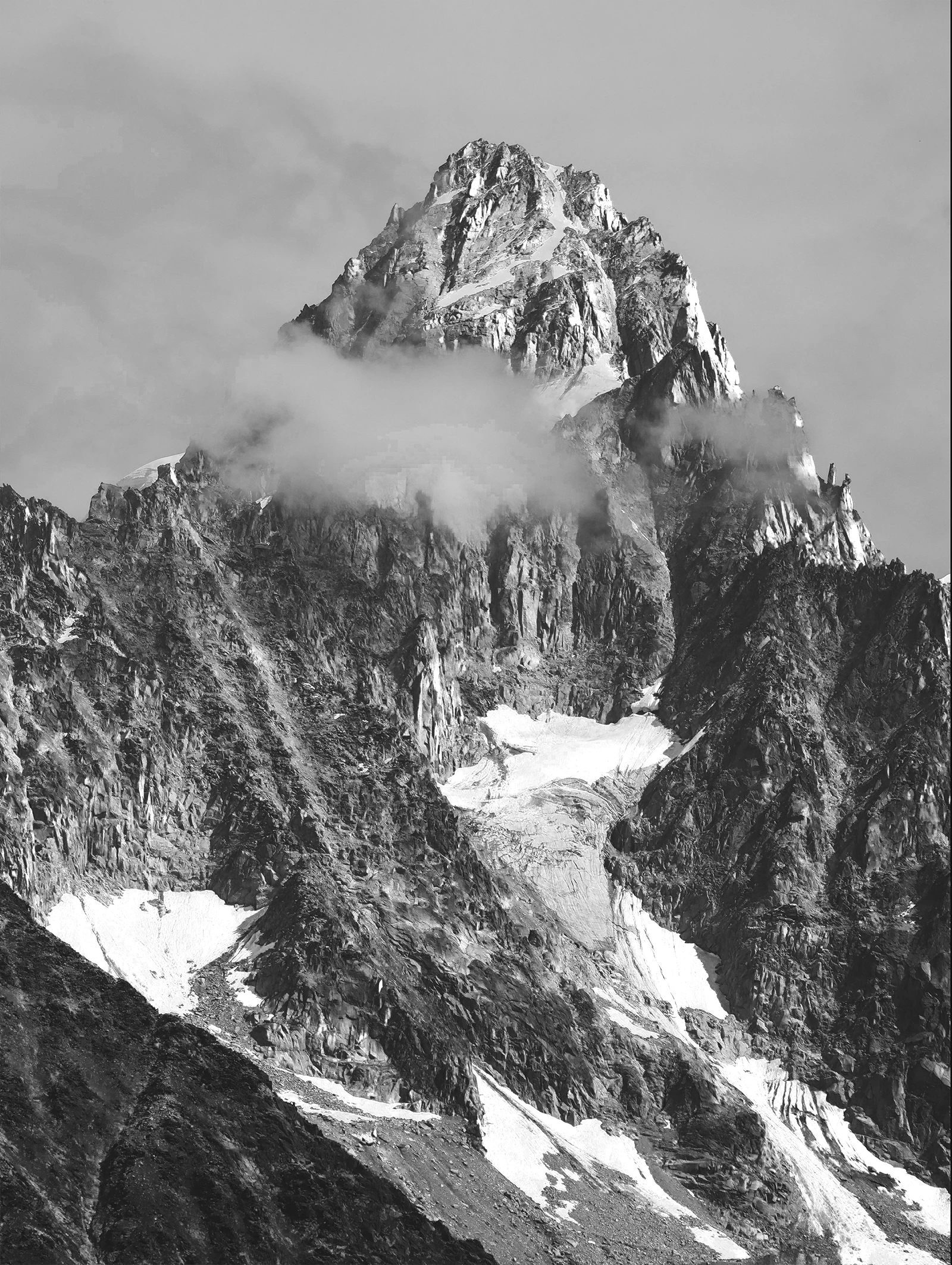 アート・デザイン・音楽 Guide to Chamonix and the Mont Blanc Chamonix-Mont-Blanc: Intense by nature
