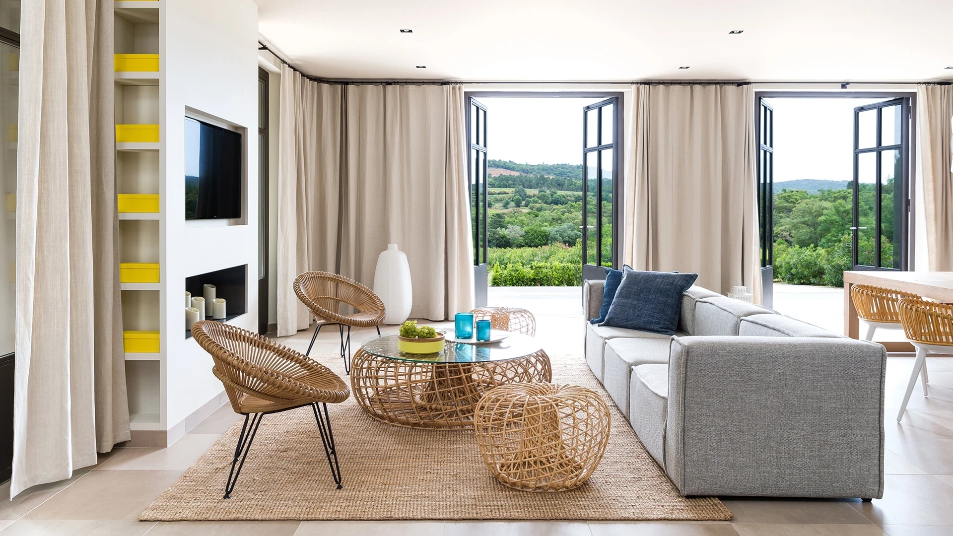 Espace de réception du Château Minuty, designé par Saguez & Partners